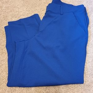 😍😍Royal Blue Ashley Stewart Blue Capris👖👖🥰